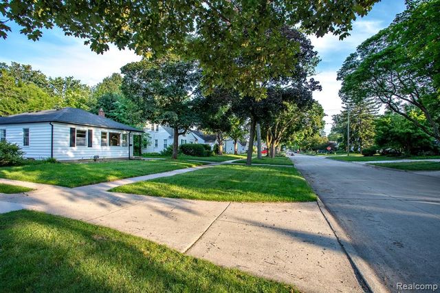 4056 Robina Avenue, Berkley, MI 48072