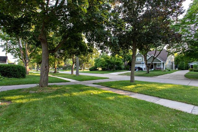 4056 Robina Avenue, Berkley, MI 48072