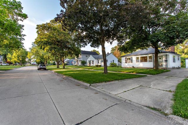 4056 Robina Avenue, Berkley, MI 48072