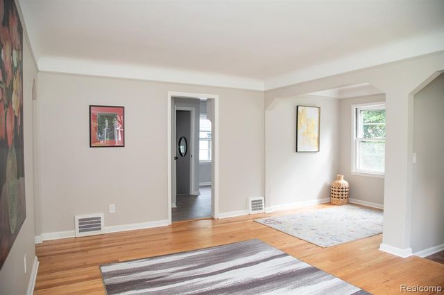 4056 Robina Avenue, Berkley, MI 48072