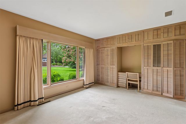 465 Foster Drive, Des Moines, IA 50312