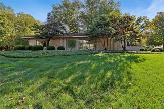 465 Foster Drive, Des Moines, IA 50312