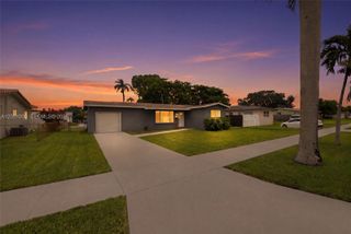 2901 Cleveland Street, Hollywood, FL 33020