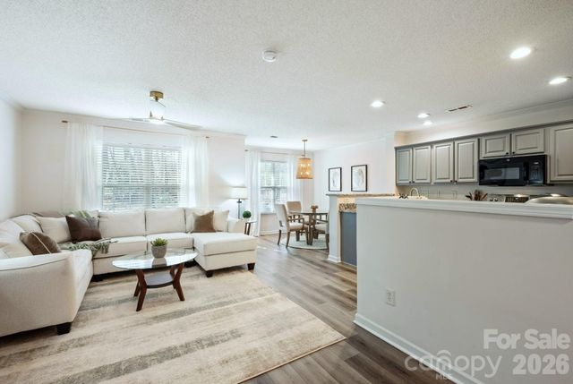 9977 Reindeer Way Lane, Charlotte, NC 28216