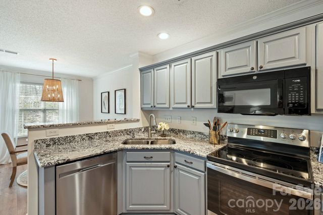 9977 Reindeer Way Lane, Charlotte, NC 28216