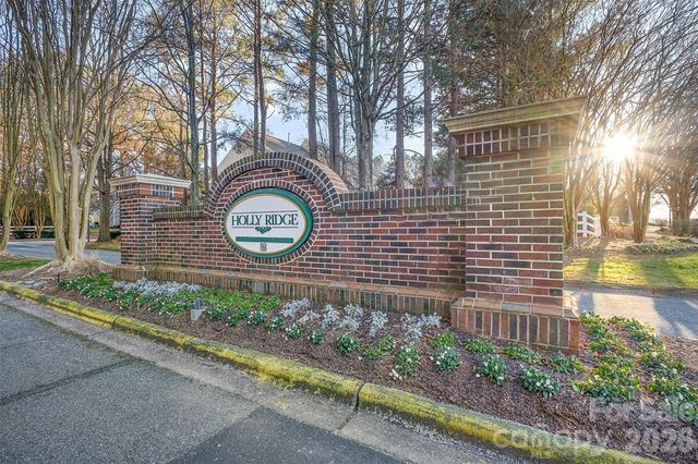 9977 Reindeer Way Lane, Charlotte, NC 28216