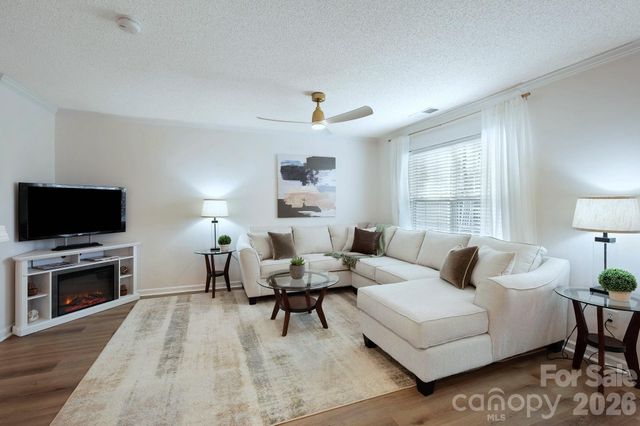 9977 Reindeer Way Lane, Charlotte, NC 28216