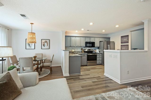 9977 Reindeer Way Lane, Charlotte, NC 28216