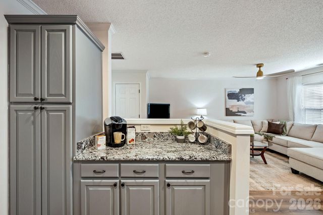 9977 Reindeer Way Lane, Charlotte, NC 28216