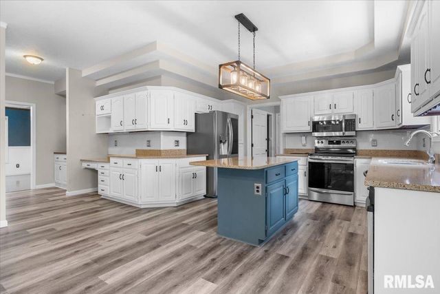 2315 CHESAPEAKE Landing, Springfield, IL 62712