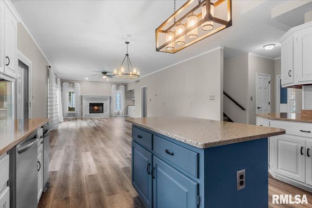 2315 CHESAPEAKE Landing, Springfield, IL 62712