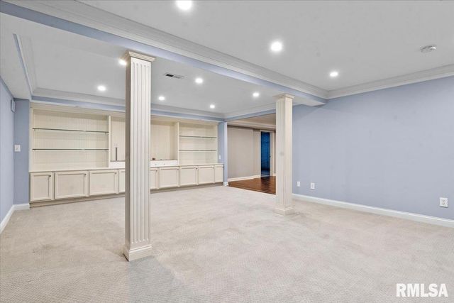 2315 CHESAPEAKE Landing, Springfield, IL 62712