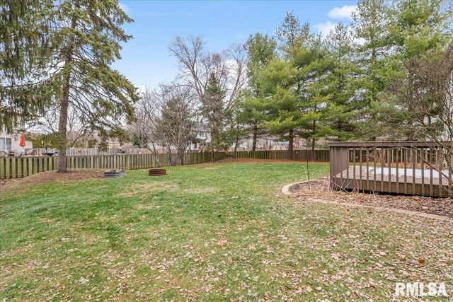 2315 CHESAPEAKE Landing, Springfield, IL 62712