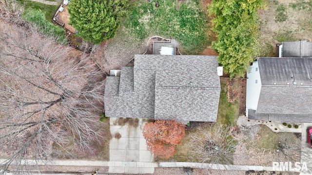 2315 CHESAPEAKE Landing, Springfield, IL 62712