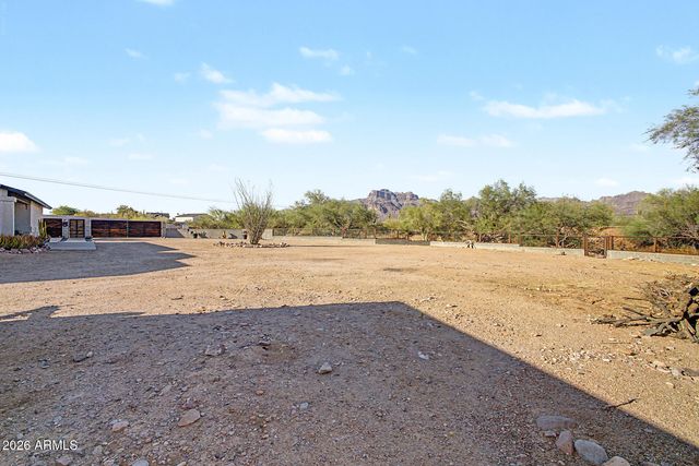 4863 E 18TH Avenue, Apache Junction, AZ 85119