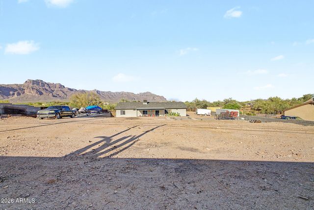 4863 E 18TH Avenue, Apache Junction, AZ 85119