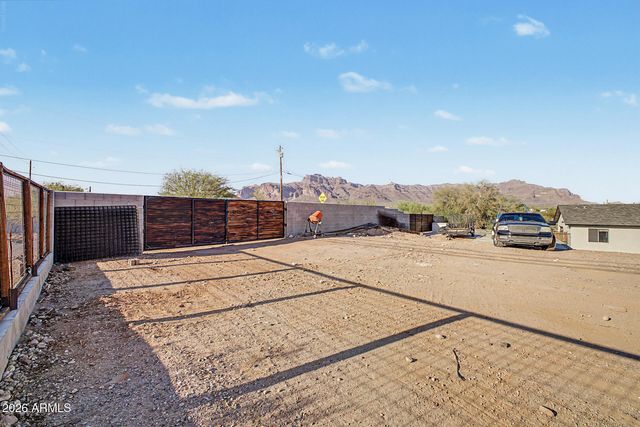 4863 E 18TH Avenue, Apache Junction, AZ 85119