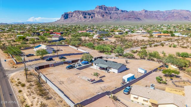 4863 E 18TH Avenue, Apache Junction, AZ 85119