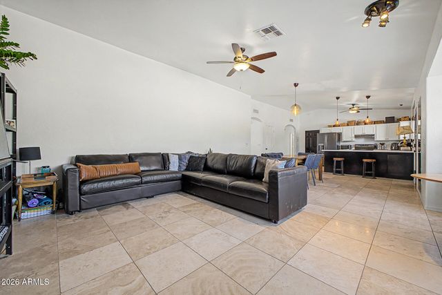 4863 E 18TH Avenue, Apache Junction, AZ 85119