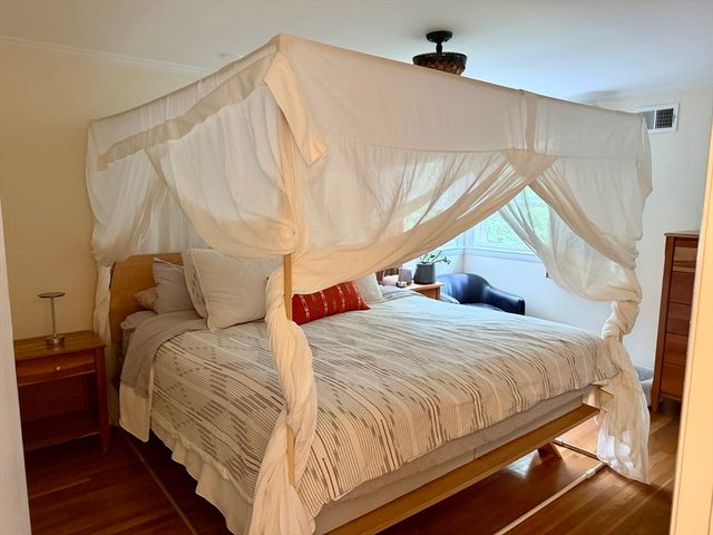 105 Parker Rd, Wellesley, MA 02482