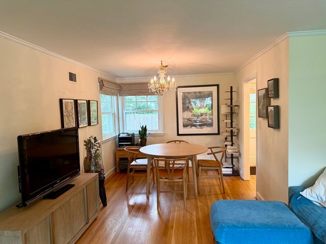 105 Parker Rd, Wellesley, MA 02482