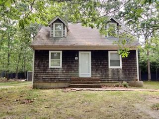 2 President Street, East Hampton, NY 11937