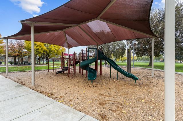 3873 Chimney Rock Way, Sacramento, CA 95834