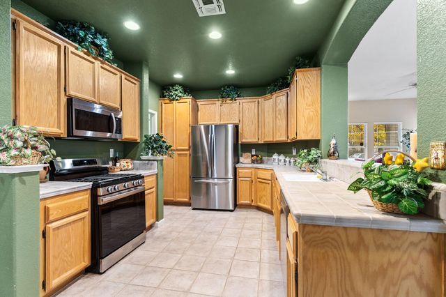 3873 Chimney Rock Way, Sacramento, CA 95834