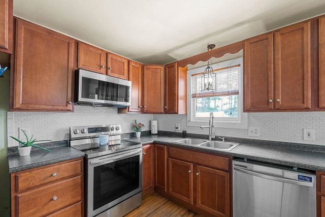 43 Davis Street, Claremont, NH 03743