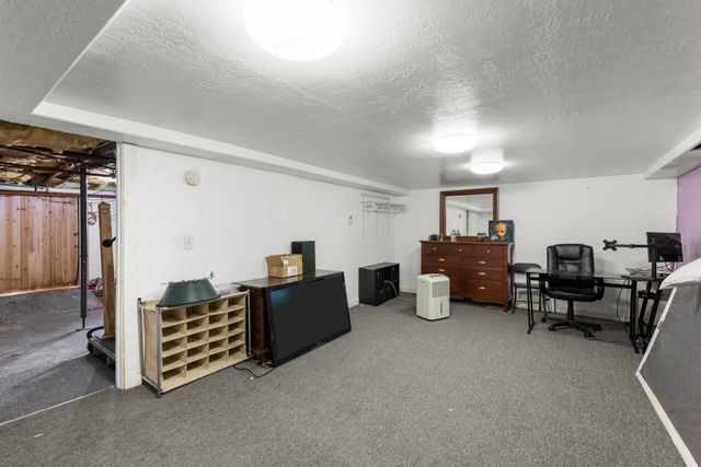 43 Davis Street, Claremont, NH 03743