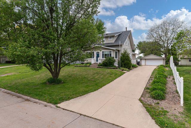 2112 32nd Street, Rock Island, IL 61201