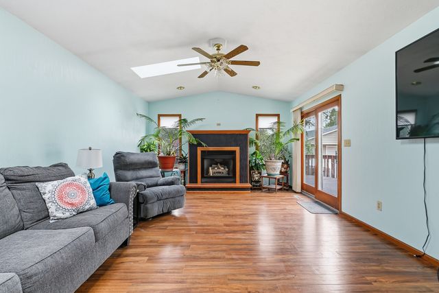 2112 32nd Street, Rock Island, IL 61201