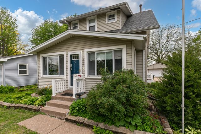 2112 32nd Street, Rock Island, IL 61201