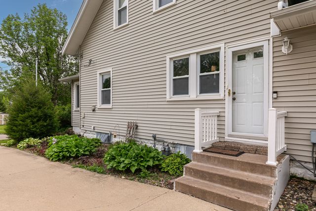 2112 32nd Street, Rock Island, IL 61201