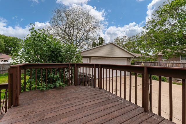 2112 32nd Street, Rock Island, IL 61201