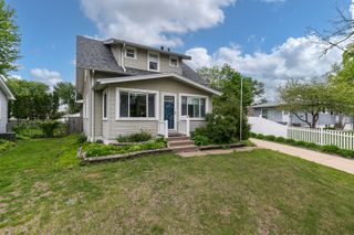 2112 32nd Street, Rock Island, IL 61201