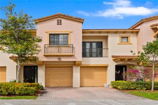 6073 Grand Cypress Circle W, Coconut Creek, FL 33073