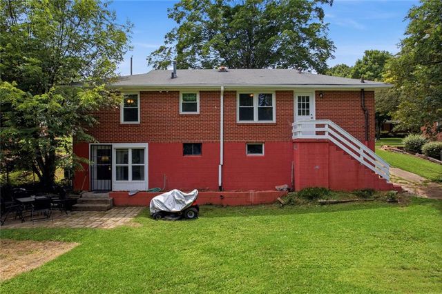 2185 Trailwood Drive SE, Smyrna, GA 30080