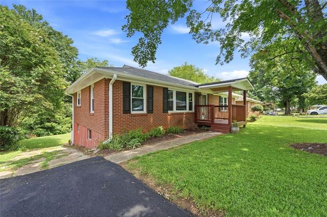 2185 Trailwood Drive SE, Smyrna, GA 30080