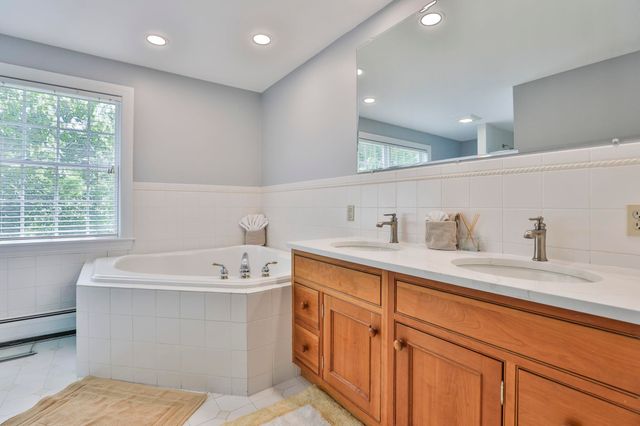 66A Merrimack Road, Amherst, NH 03031