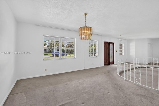 5620 SW 8th Street, Plantation, FL 33317