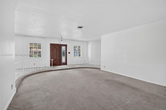 5620 SW 8th Street, Plantation, FL 33317