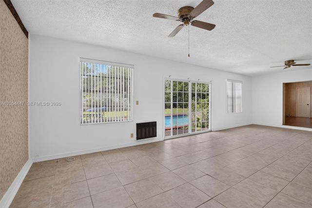 5620 SW 8th Street, Plantation, FL 33317
