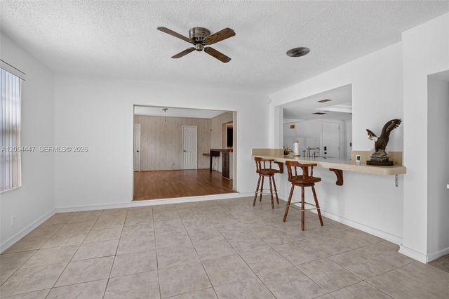 5620 SW 8th Street, Plantation, FL 33317