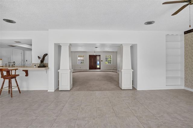 5620 SW 8th Street, Plantation, FL 33317