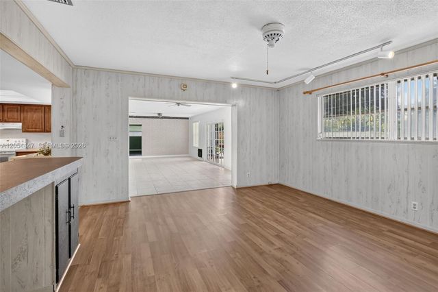 5620 SW 8th Street, Plantation, FL 33317
