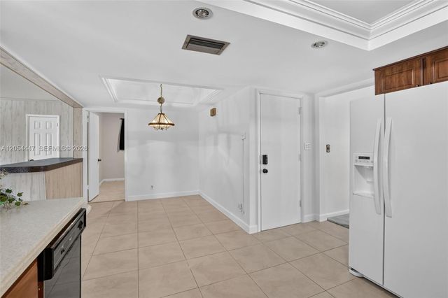 5620 SW 8th Street, Plantation, FL 33317