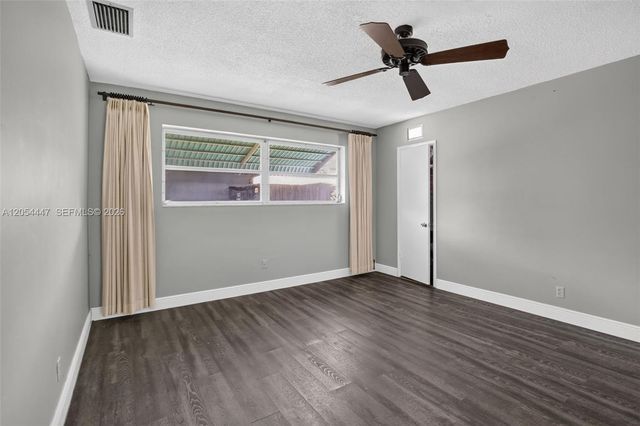 5620 SW 8th Street, Plantation, FL 33317