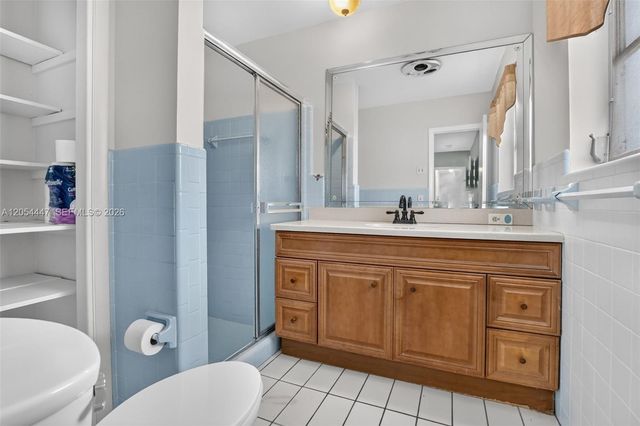 5620 SW 8th Street, Plantation, FL 33317