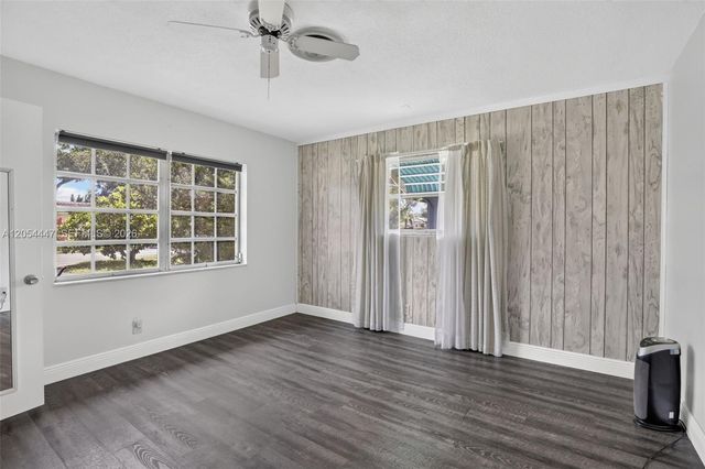 5620 SW 8th Street, Plantation, FL 33317